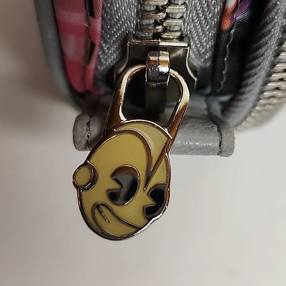 Kidrobot Vintage Rare Y2K Multicolor Pile Up Print Robot Amazing Zip Bag